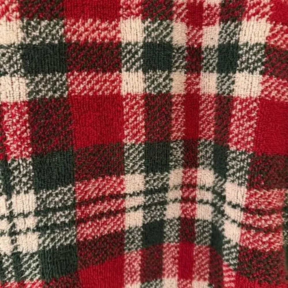4 Christmas bath towels